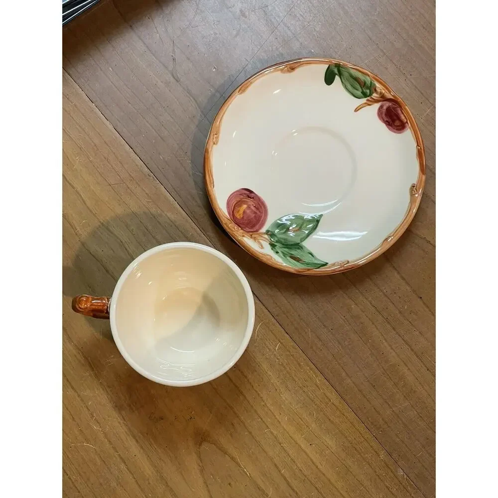 (1) Franciscan Apple Coffee/Teacup & Saucer‎ Vintage Cup Hand Painted